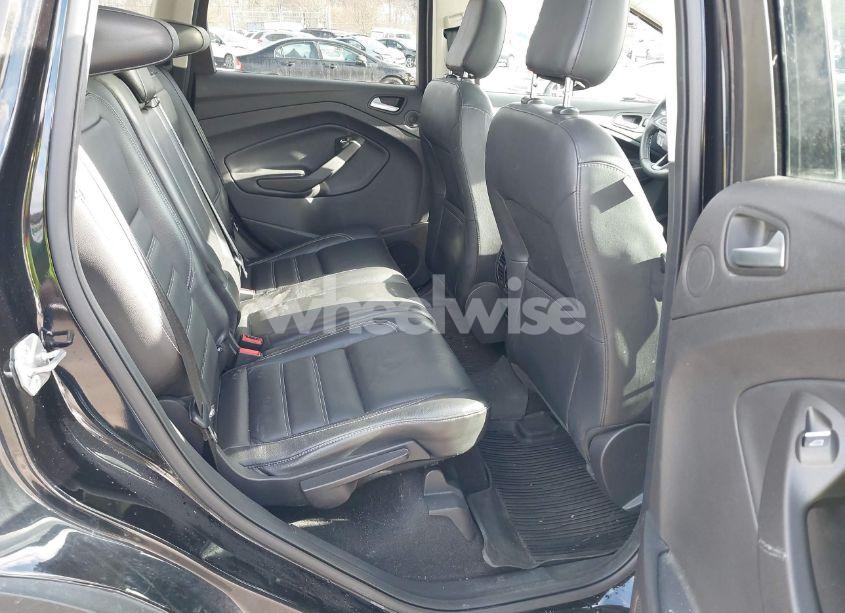 Photo 8 of 2019 Ford Escape (VIN 1FMCU9J91KUA43093)