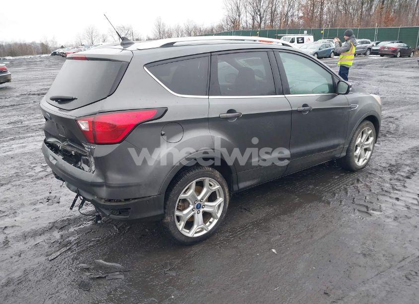 Photo 4 of 2019 Ford Escape TITANIUM (VIN 1FMCU9J91KUA49640)
