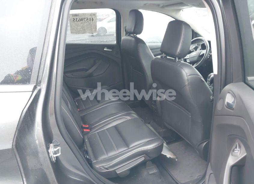 Photo 8 of 2019 Ford Escape TITANIUM (VIN 1FMCU9J91KUA49640)