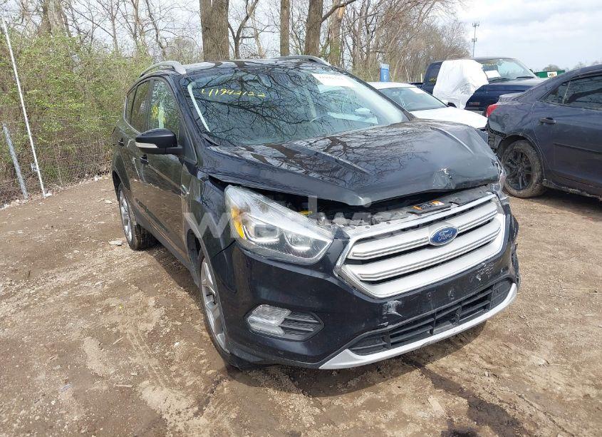 2019 Ford Escape TITANIUM (VIN 1FMCU9J91KUC42161) main photo
