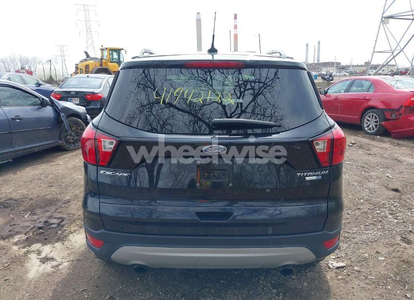 Photo 16 of 2019 Ford Escape TITANIUM (VIN 1FMCU9J91KUC42161)