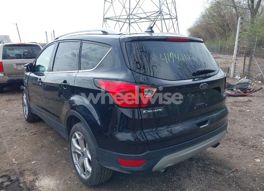 Photo 3 of 2019 Ford Escape TITANIUM (VIN 1FMCU9J91KUC42161)