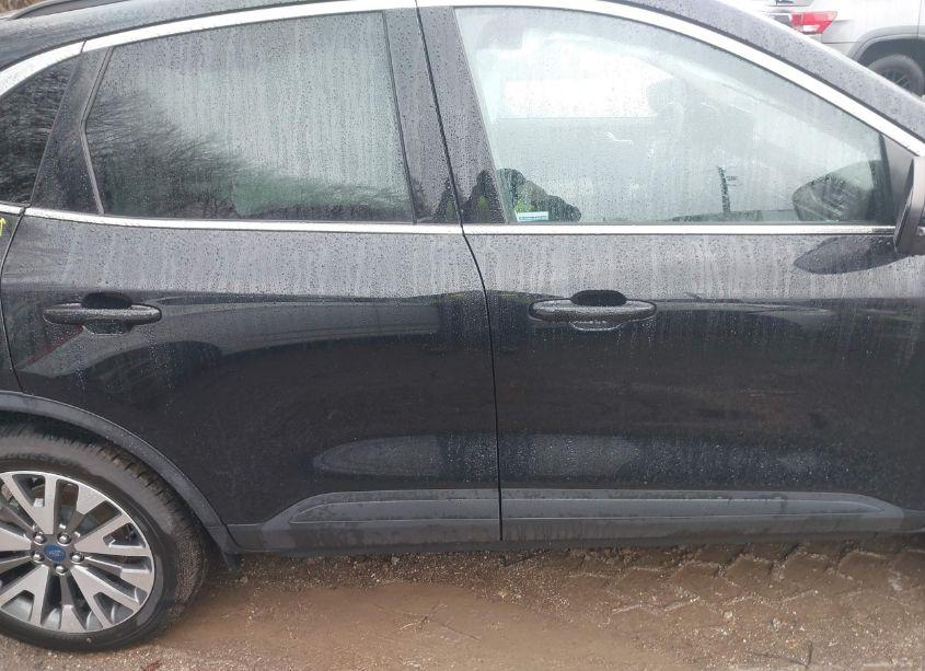 Photo 13 of 2020 Ford Escape TITANIUM (VIN 1FMCU9J91LUA28594)