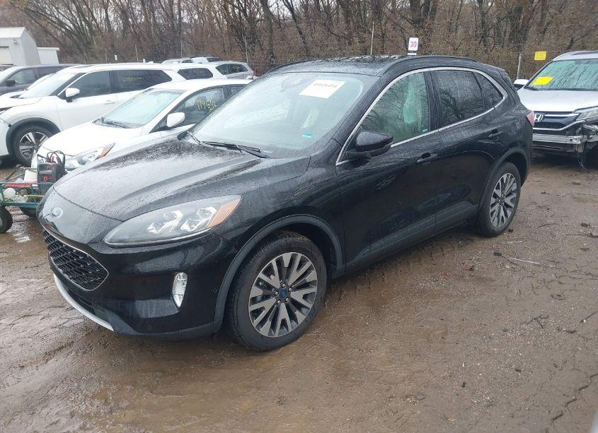 Photo 2 of 2020 Ford Escape TITANIUM (VIN 1FMCU9J91LUA28594)