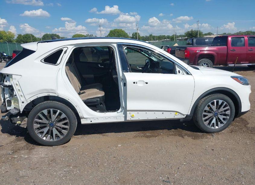 Photo 14 of 2020 Ford Escape TITANIUM (VIN 1FMCU9J91LUB48959)