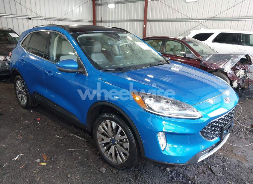 2020 Ford Escape TITANIUM (VIN 1FMCU9J91LUC63481) main photo