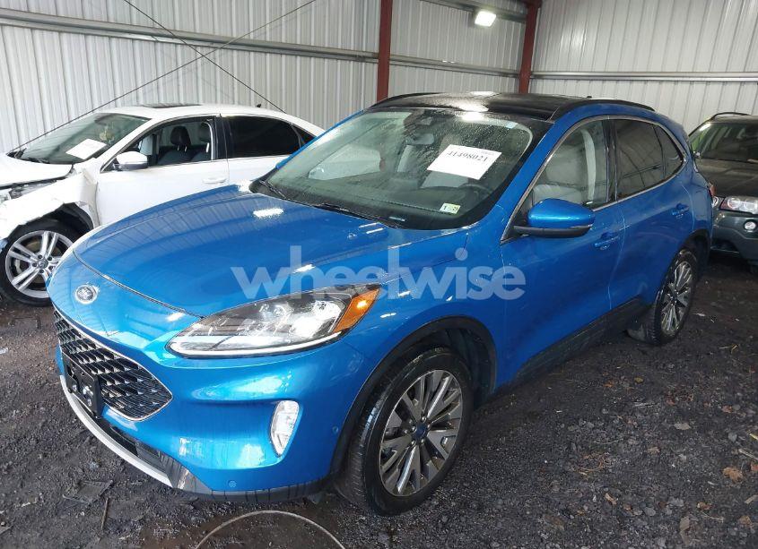 Photo 2 of 2020 Ford Escape TITANIUM (VIN 1FMCU9J91LUC63481)