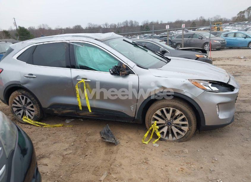 Photo 12 of 2021 Ford Escape TITANIUM (VIN 1FMCU9J91MUA19685)