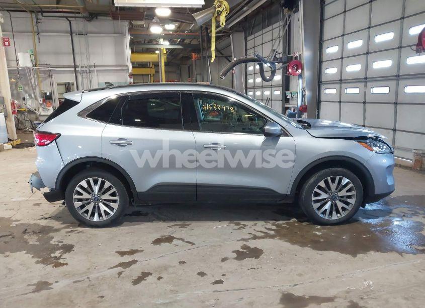 Photo 13 of 2022 Ford Escape TITANIUM (VIN 1FMCU9J91NUA99703)