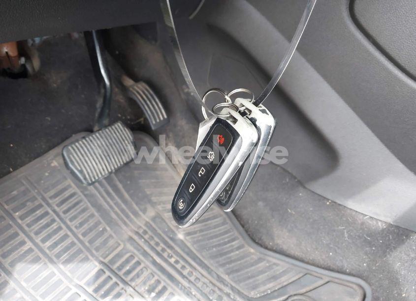 Photo 11 of 2016 Ford Escape TITANIUM (VIN 1FMCU9J92GUC49000)