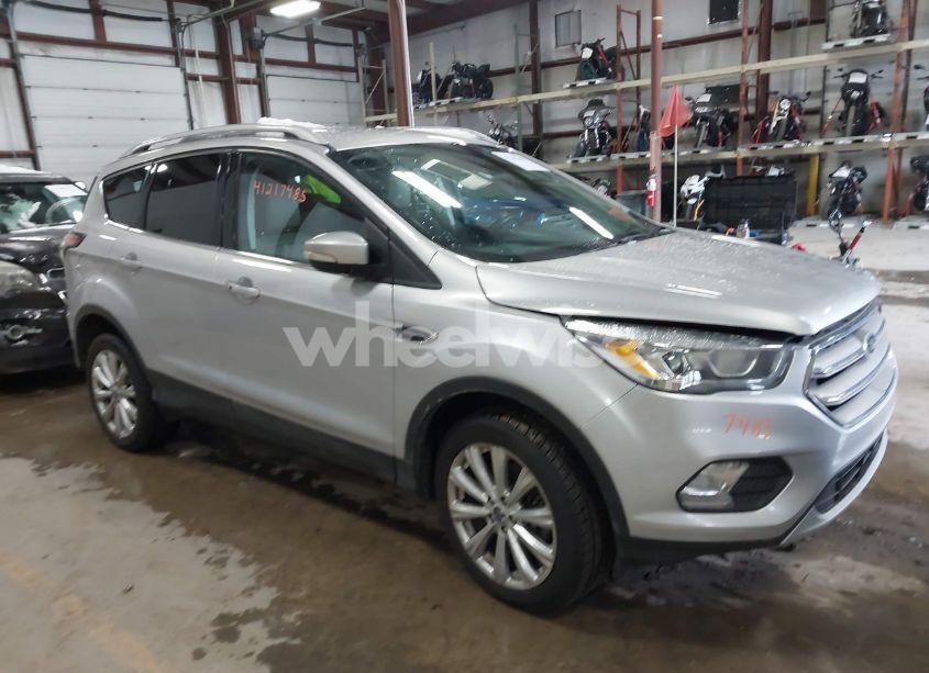 2017 Ford Escape TITANIUM (VIN 1FMCU9J92HUA64785) main photo