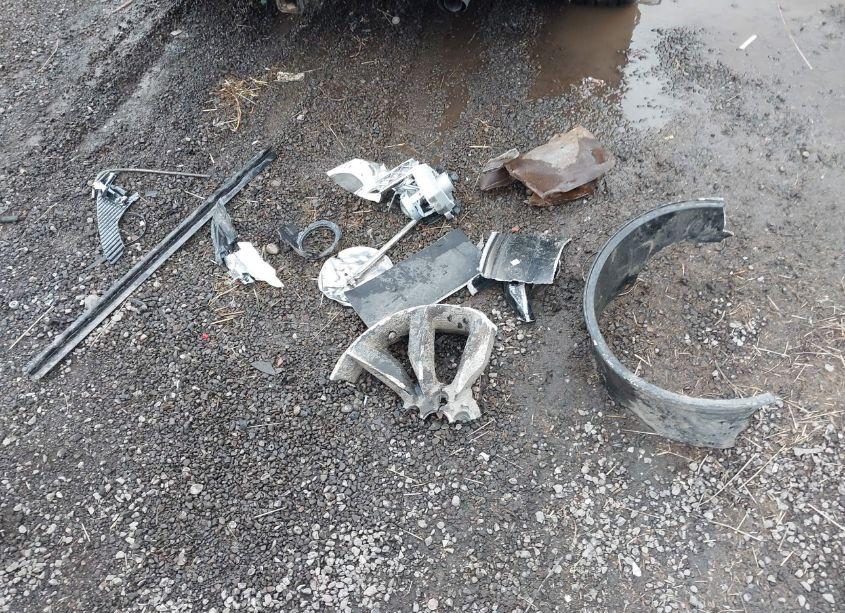 Photo 11 of 2017 Ford Escape TITANIUM (VIN 1FMCU9J92HUC66512)