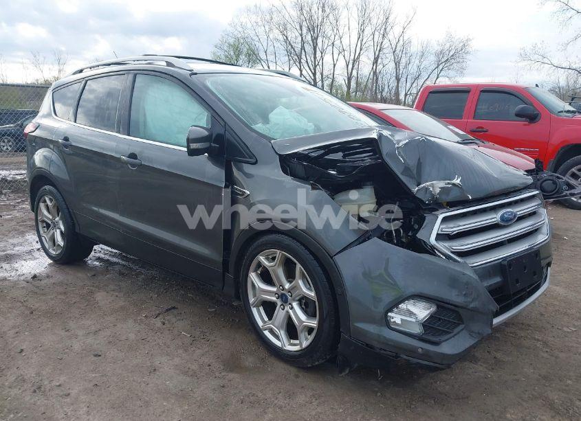 2019 Ford Escape TITANIUM (VIN 1FMCU9J92KUA60386) main photo