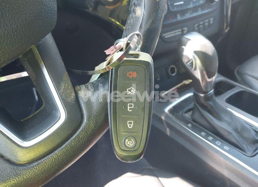 Photo 11 of 2019 Ford Escape TITANIUM (VIN 1FMCU9J92KUA75924)