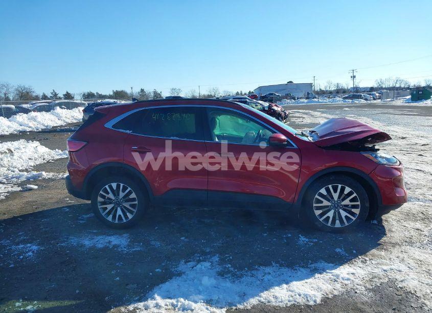 Photo 13 of 2020 Ford Escape TITANIUM (VIN 1FMCU9J92LUA95110)