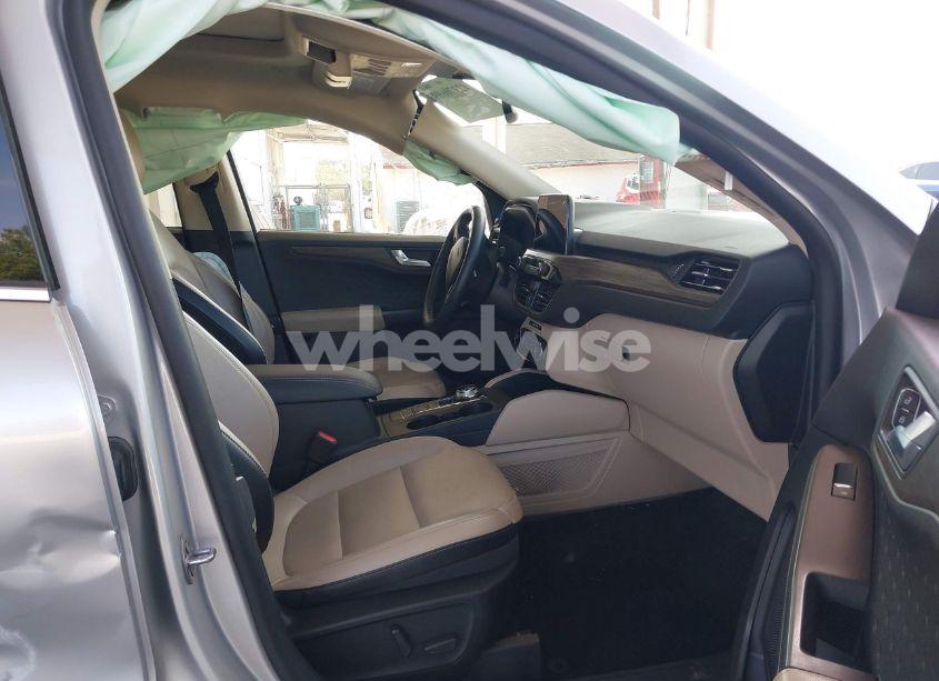 Photo 5 of 2020 Ford Escape TITANIUM (VIN 1FMCU9J92LUB28137)