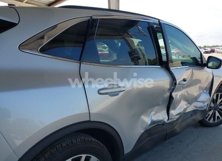 Photo 6 of 2020 Ford Escape TITANIUM (VIN 1FMCU9J92LUB28137)