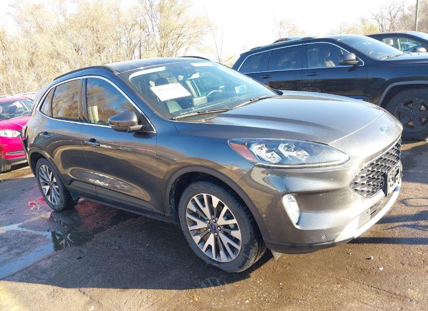 2020 Ford Escape TITANIUM (VIN 1FMCU9J92LUB41356) main photo