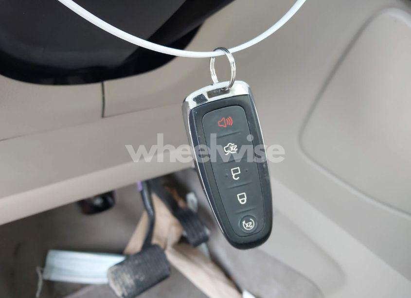 Photo 11 of 2016 Ford Escape TITANIUM (VIN 1FMCU9J93GUA02794)