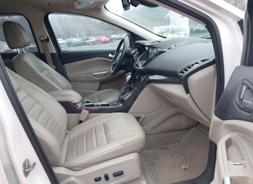 Photo 5 of 2016 Ford Escape TITANIUM (VIN 1FMCU9J93GUB51044)