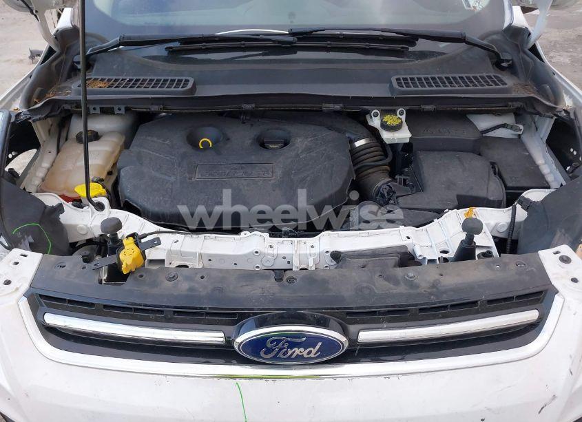 Photo 10 of 2016 Ford Escape TITANIUM (VIN 1FMCU9J93GUB76249)