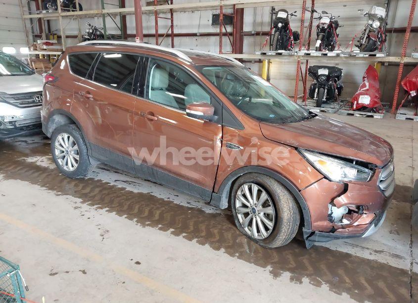 2017 Ford Escape TITANIUM (VIN 1FMCU9J93HUA50619) main photo