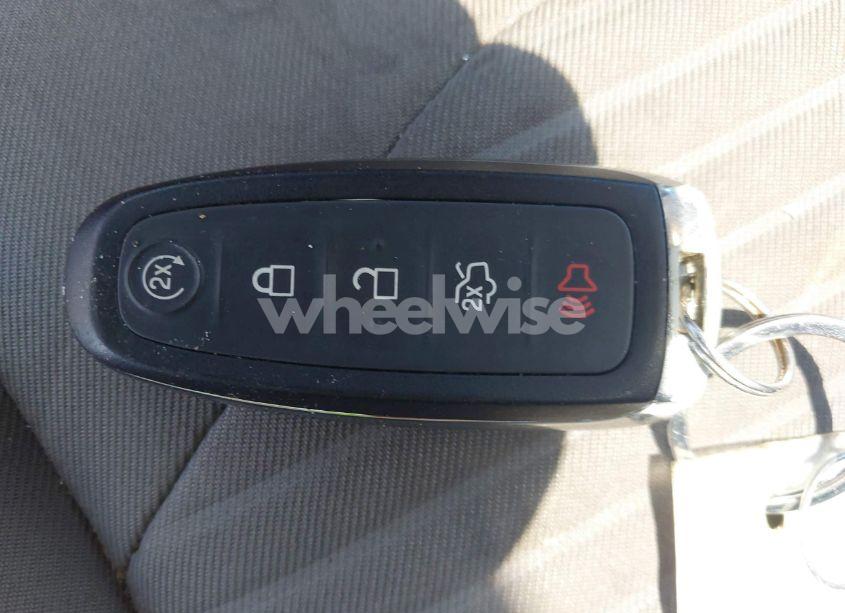 Photo 11 of 2017 Ford Escape TITANIUM (VIN 1FMCU9J93HUA93731)