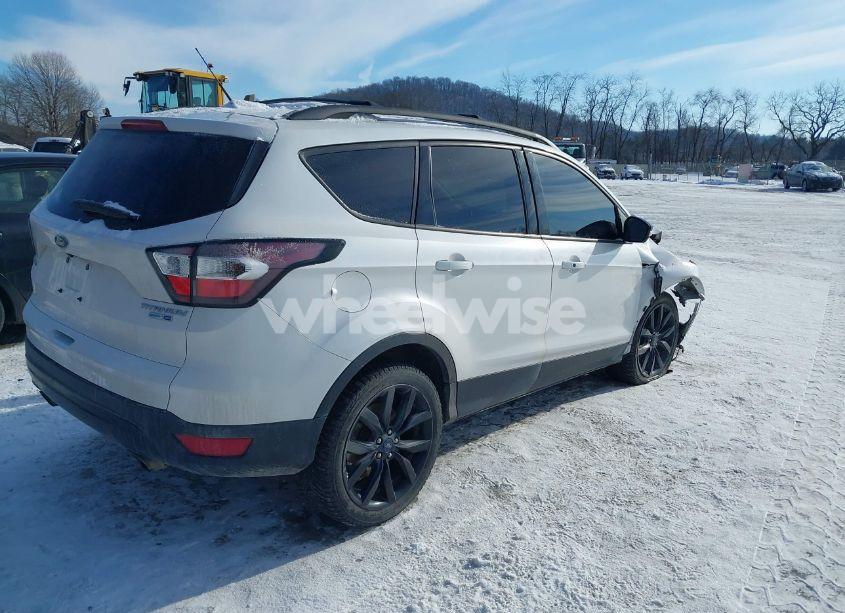 Photo 4 of 2017 Ford Escape TITANIUM (VIN 1FMCU9J93HUC08389)