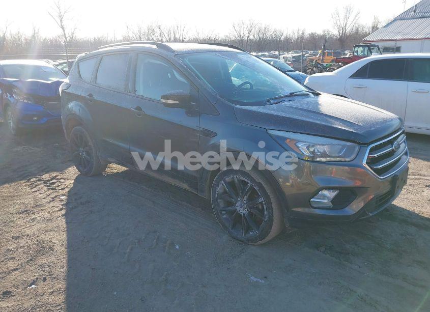 2017 Ford Escape TITANIUM (VIN 1FMCU9J93HUC93198) main photo