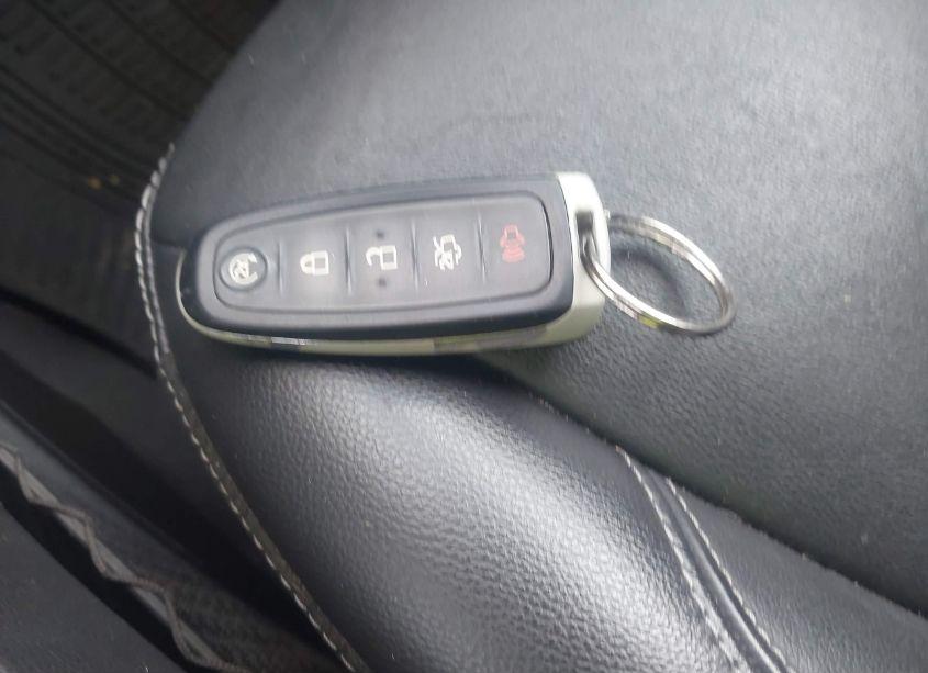 Photo 11 of 2017 Ford Escape TITANIUM (VIN 1FMCU9J93HUC95484)