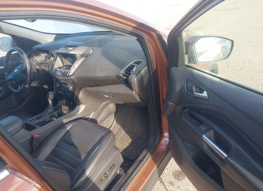 Photo 5 of 2017 Ford Escape TITANIUM (VIN 1FMCU9J93HUC95484)