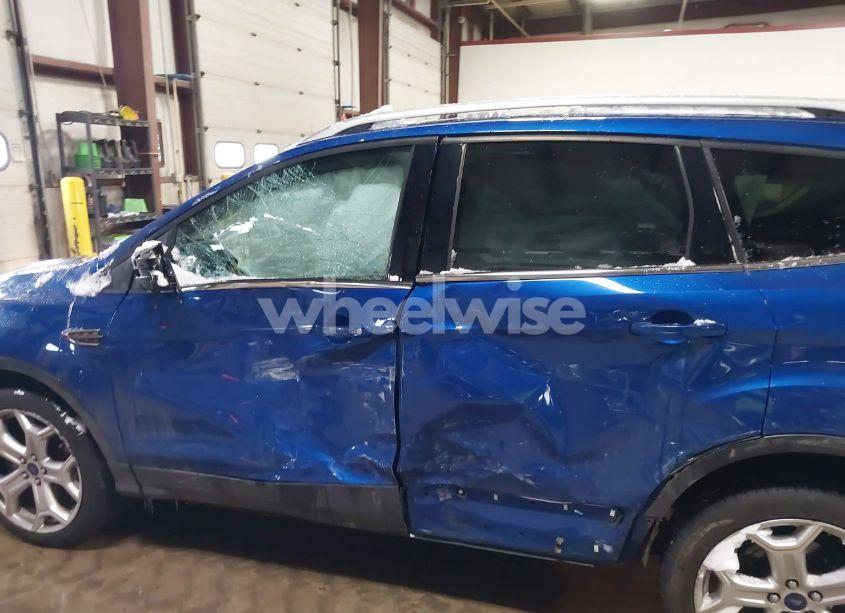 Photo 18 of 2017 Ford Escape TITANIUM (VIN 1FMCU9J93HUE61079)