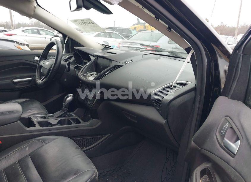 Photo 5 of 2018 Ford Escape TITANIUM (VIN 1FMCU9J93JUB74573)