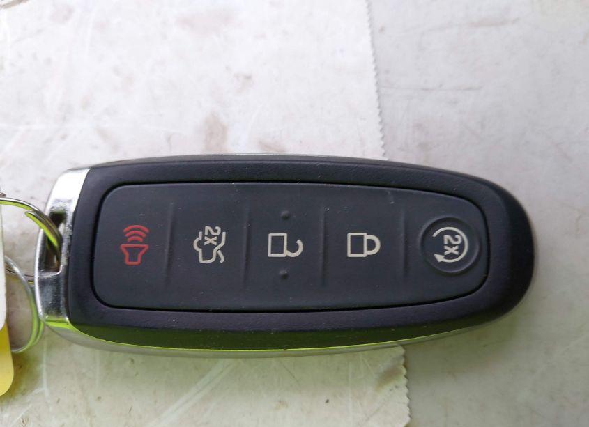 Photo 11 of 2019 Ford Escape TITANIUM (VIN 1FMCU9J93KUB53742)