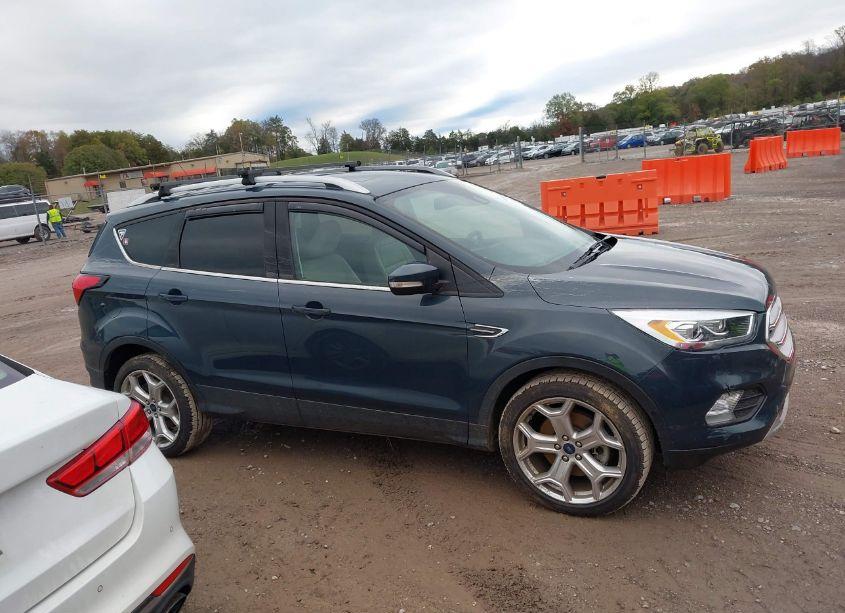 Photo 13 of 2019 Ford Escape TITANIUM (VIN 1FMCU9J93KUB53742)