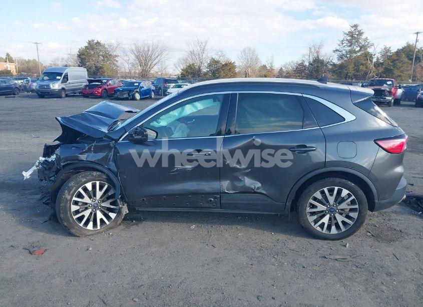 Photo 14 of 2020 Ford Escape TITANIUM (VIN 1FMCU9J93LUB24971)