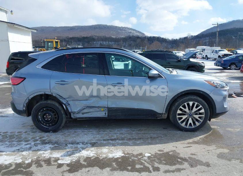 Photo 14 of 2022 Ford Escape TITANIUM (VIN 1FMCU9J93NUA80912)