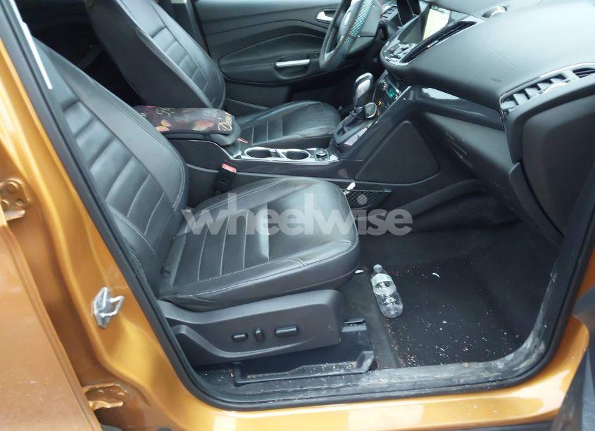 Photo 5 of 2016 Ford Escape TITANIUM (VIN 1FMCU9J94GUB51487)