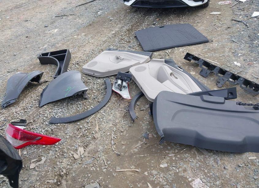 Photo 12 of 2016 Ford Escape TITANIUM (VIN 1FMCU9J94GUC49886)