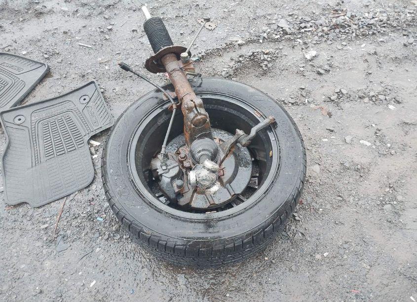 Photo 12 of 2017 Ford Escape TITANIUM (VIN 1FMCU9J94HUB72003)