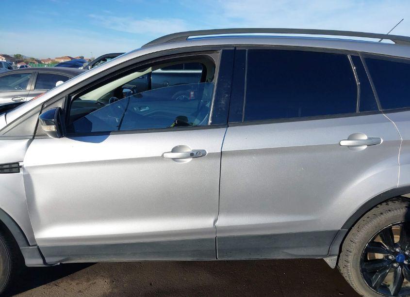 Photo 14 of 2017 Ford Escape TITANIUM (VIN 1FMCU9J94HUC14072)