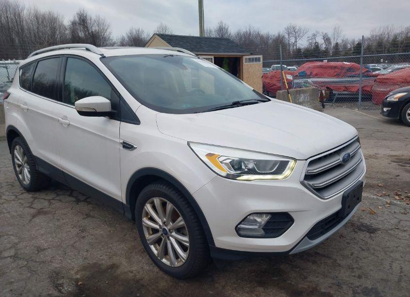 2017 Ford Escape TITANIUM (VIN 1FMCU9J94HUC70125) main photo
