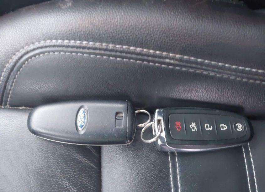 Photo 11 of 2017 Ford Escape TITANIUM (VIN 1FMCU9J94HUC70125)