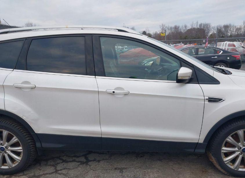 Photo 13 of 2017 Ford Escape TITANIUM (VIN 1FMCU9J94HUC70125)