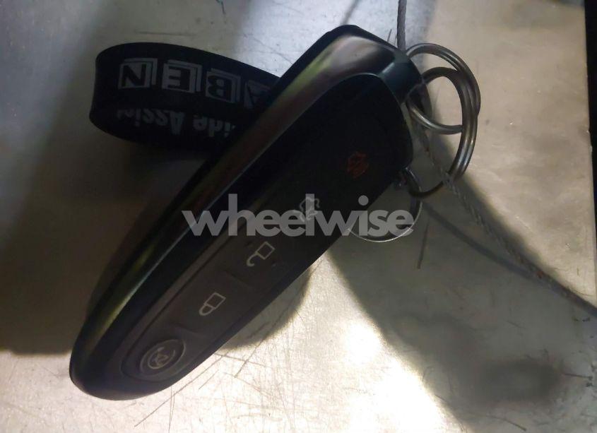 Photo 11 of 2017 Ford Escape TITANIUM (VIN 1FMCU9J94HUD25799)