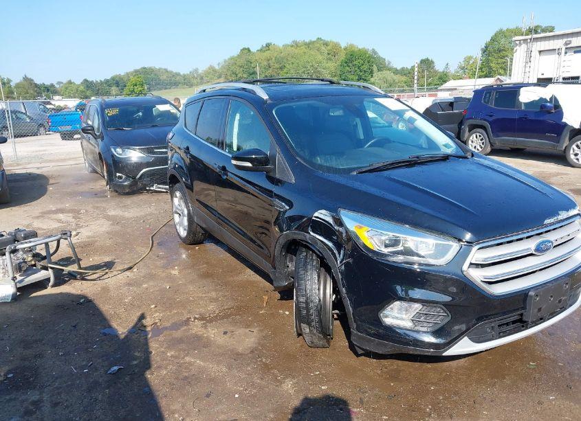 2018 Ford Escape TITANIUM (VIN 1FMCU9J94JUA49517) main photo