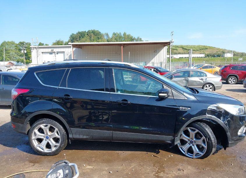 Photo 13 of 2018 Ford Escape TITANIUM (VIN 1FMCU9J94JUA49517)