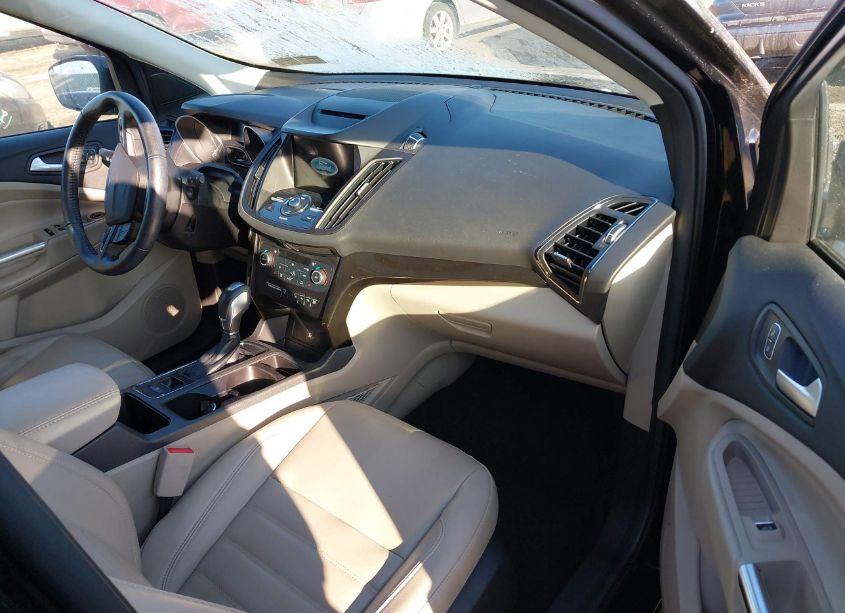 Photo 5 of 2018 Ford Escape TITANIUM (VIN 1FMCU9J94JUC66632)