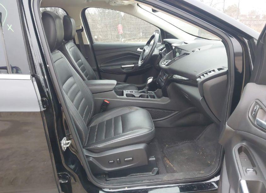 Photo 5 of 2018 Ford Escape TITANIUM (VIN 1FMCU9J94JUC99243)