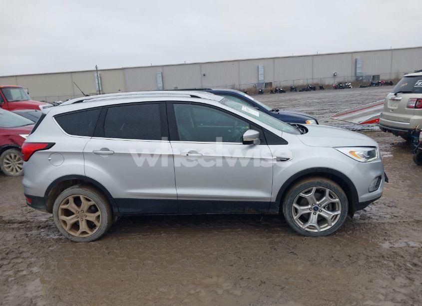 Photo 13 of 2019 Ford Escape TITANIUM (VIN 1FMCU9J94KUA04062)